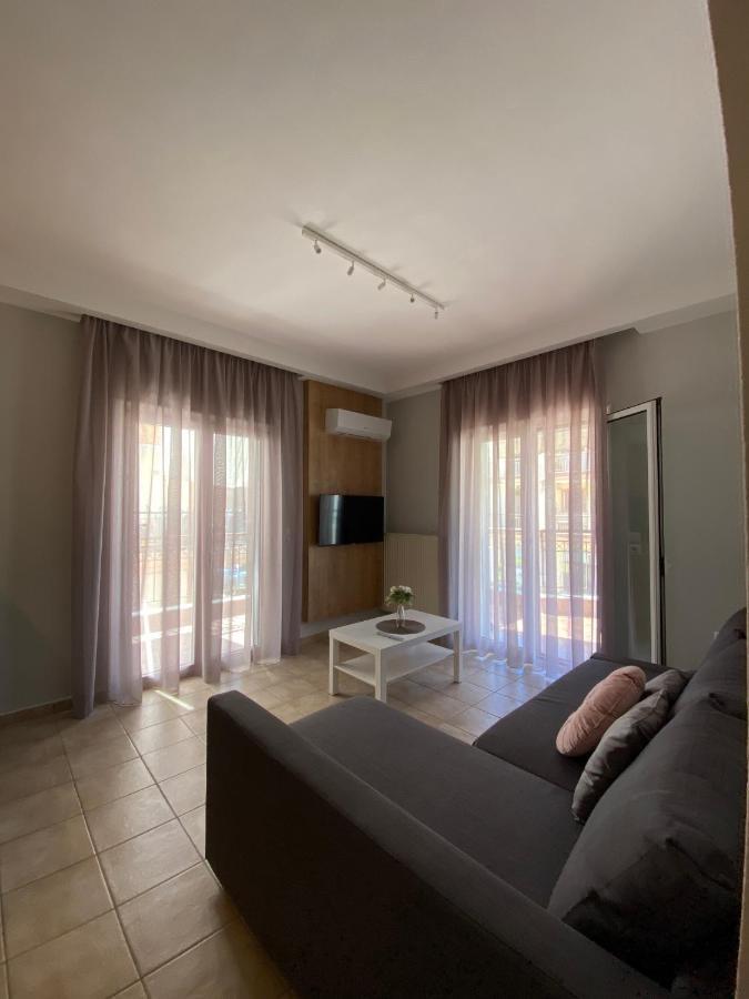 Hellen'S Apartments Ofrínion Dış mekan fotoğraf