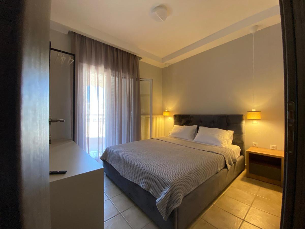 Hellen'S Apartments Ofrínion Dış mekan fotoğraf