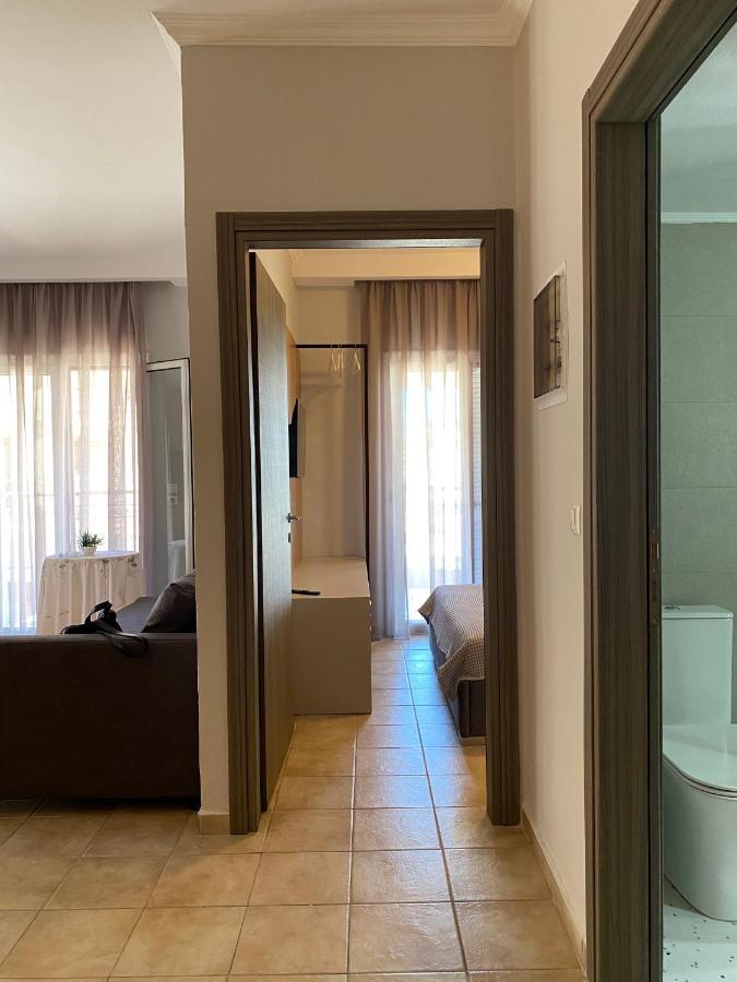 Hellen'S Apartments Ofrínion Dış mekan fotoğraf